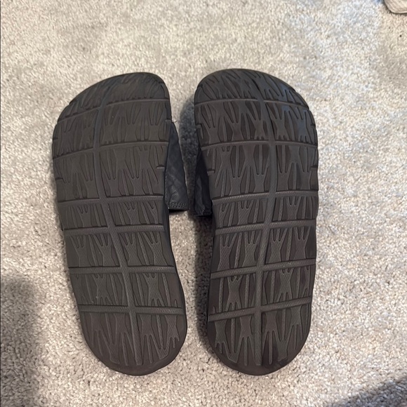 Nike Gray and Black Slide Sandals - Picture 4 of 4